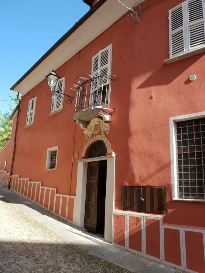 La Rocca Di Efisio Lejlighedshotel Costigliole d'Asti Eksteriør billede